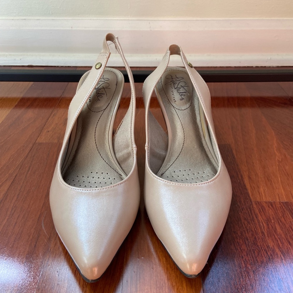 Nude sling back heel